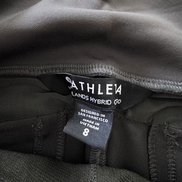 Athleta Women's Dark Green Headlands Hybrid Cargo Leggings Size 8 - Picture 7 of 7